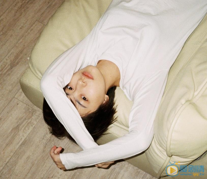 王若珊唯美街拍照 王若珊高清写真_王若珊高清剧照