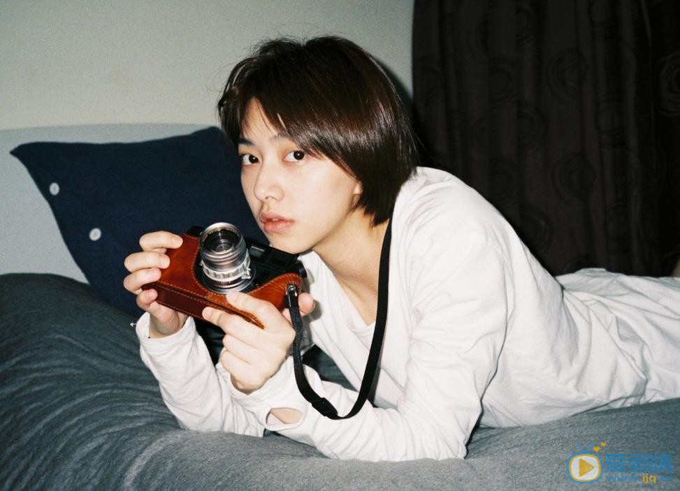 王若珊唯美街拍照 王若珊高清写真_王若珊高清剧照