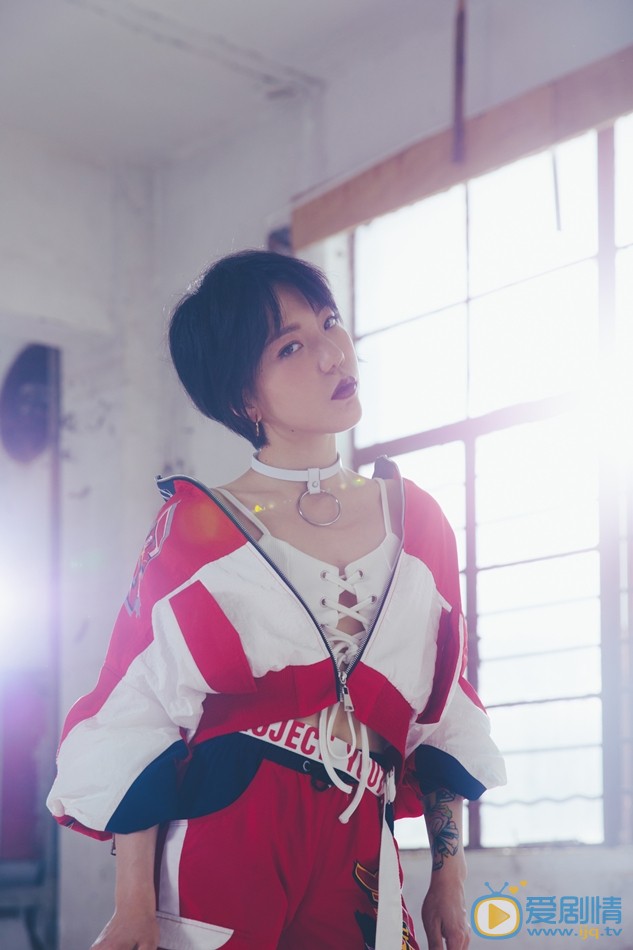 吴莫愁街拍写真 吴莫愁高清写真_吴莫愁高清剧照