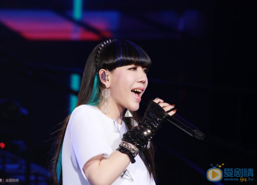 吴莫愁演唱会 吴莫愁高清写真_吴莫愁高清剧照