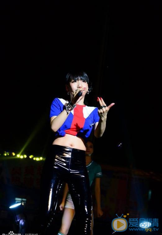 吴莫愁演唱会 吴莫愁高清写真_吴莫愁高清剧照