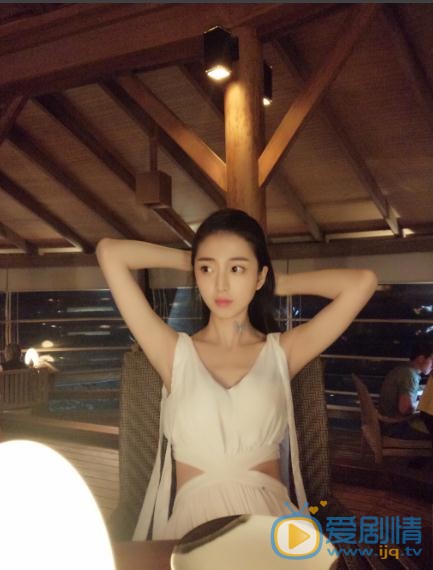 杨雁翎俏丽写真 杨雁翎高清写真_杨雁翎高清剧照