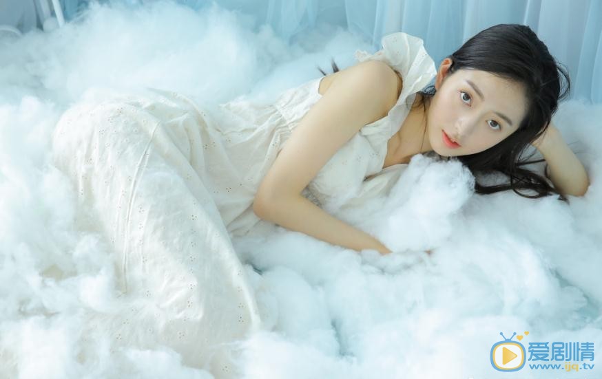 杨雁翎俏丽写真 杨雁翎高清写真_杨雁翎高清剧照