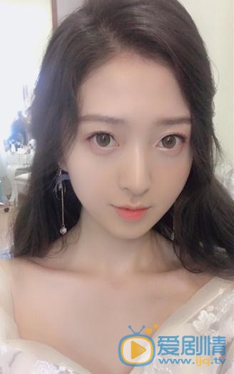 杨雁翎青春写真 杨雁翎高清写真_杨雁翎高清剧照