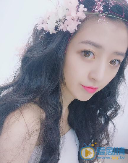 杨雁翎青春写真 杨雁翎高清写真_杨雁翎高清剧照