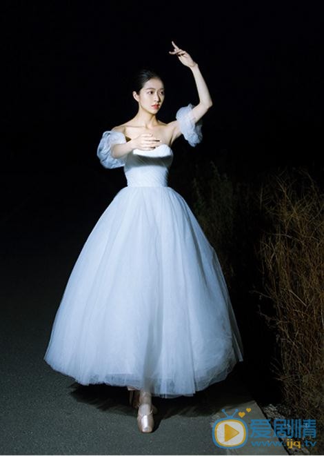 杨雁翎俏丽写真 杨雁翎高清写真_杨雁翎高清剧照