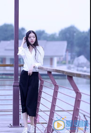 杨雁翎广告写真 杨雁翎高清写真_杨雁翎高清剧照