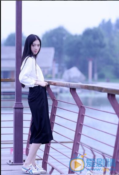 杨雁翎广告写真 杨雁翎高清写真_杨雁翎高清剧照