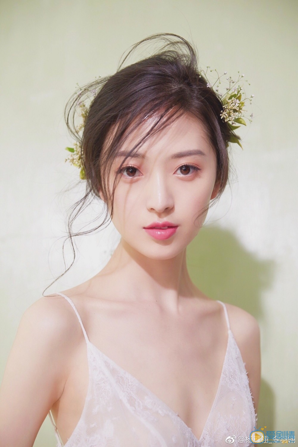 杨雁翎青春写真 杨雁翎高清写真_杨雁翎高清剧照