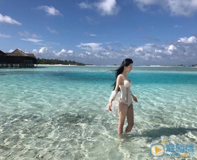 杨雁翎旅行写真 杨雁翎高清写真_杨雁翎高清剧照