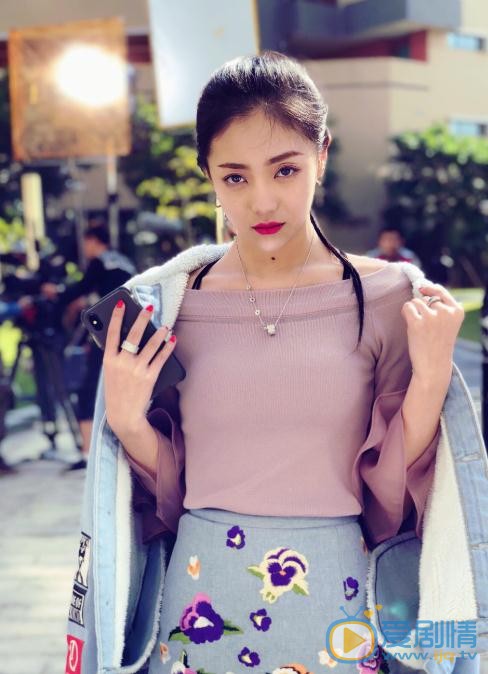 王倩街拍写真 王倩高清写真_王倩高清剧照