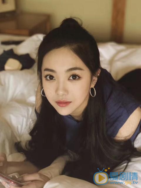 王倩街拍写真 王倩高清写真_王倩高清剧照