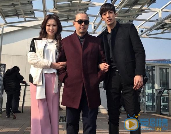 涂黎曼与人合照 涂黎曼高清写真_涂黎曼高清剧照