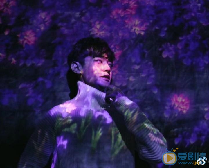 佘天翊青春写真 佘天翊高清写真_佘天翊高清剧照