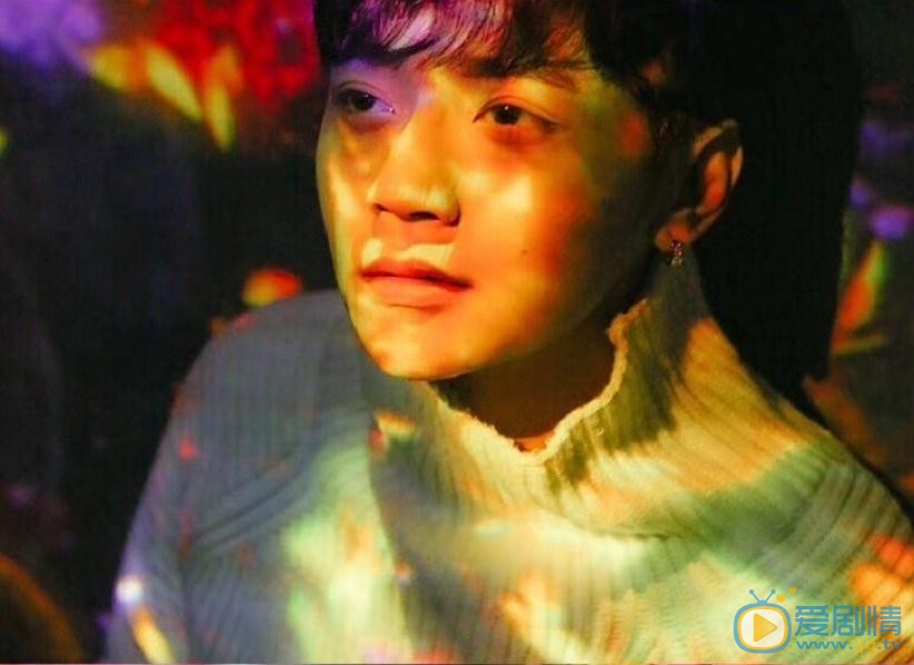 佘天翊青春写真 佘天翊高清写真_佘天翊高清剧照