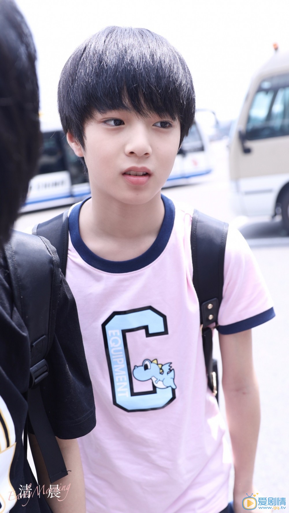 刘耀文街拍照写真 刘耀文高清写真_刘耀文高清剧照