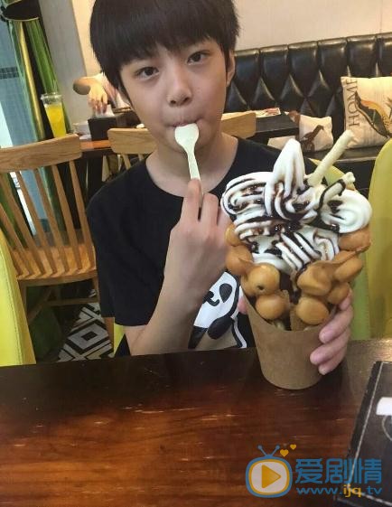 刘耀文自拍写真 刘耀文高清写真_刘耀文高清剧照