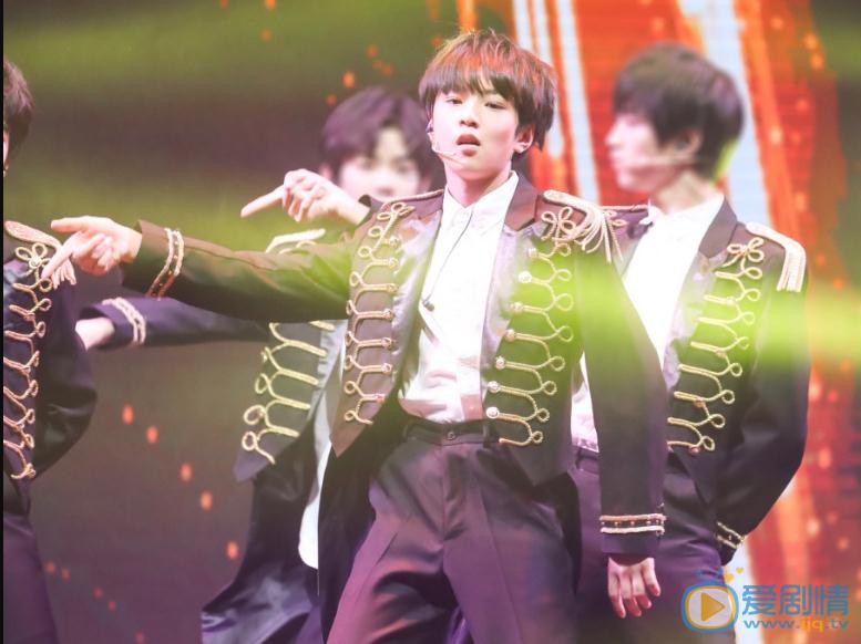 刘耀文可爱写真 刘耀文高清写真_刘耀文高清剧照