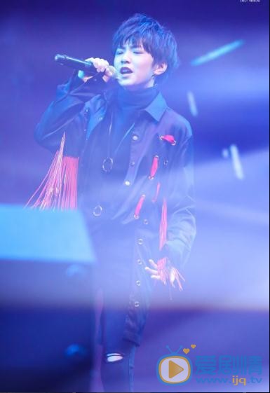 刘耀文可爱写真 刘耀文高清写真_刘耀文高清剧照