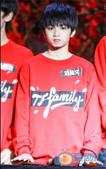 刘耀文可爱写真 刘耀文高清写真_刘耀文高清剧照