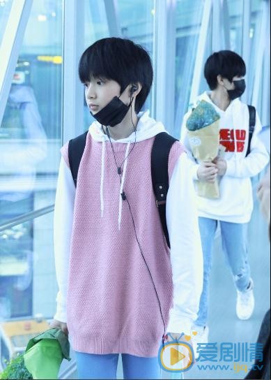 刘耀文街拍照写真 刘耀文高清写真_刘耀文高清剧照