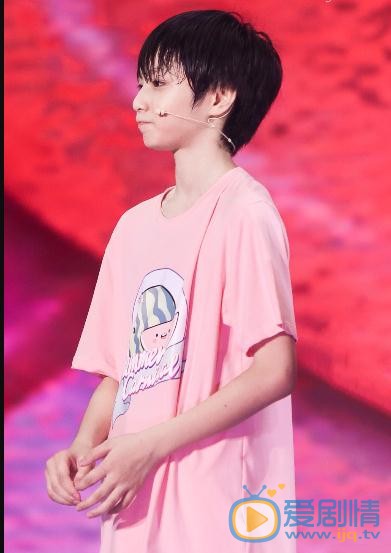 刘耀文参加活动写真 刘耀文高清写真_刘耀文高清剧照