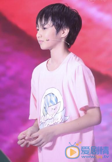 刘耀文参加活动写真 刘耀文高清写真_刘耀文高清剧照