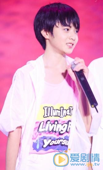 刘耀文参加活动写真 刘耀文高清写真_刘耀文高清剧照