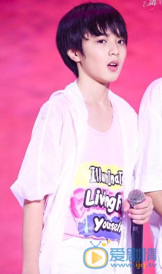 刘耀文参加活动写真 刘耀文高清写真_刘耀文高清剧照