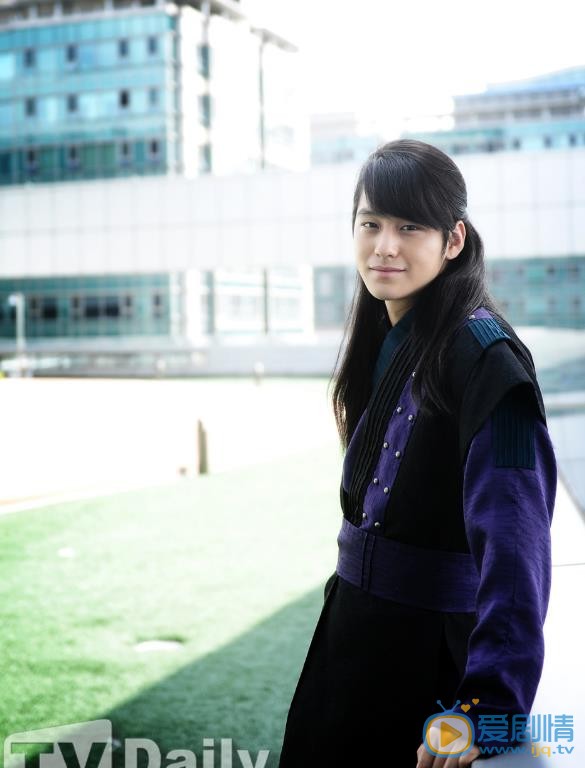 金范《火之女神井儿》剧照 金范高清写真_金范高清剧照