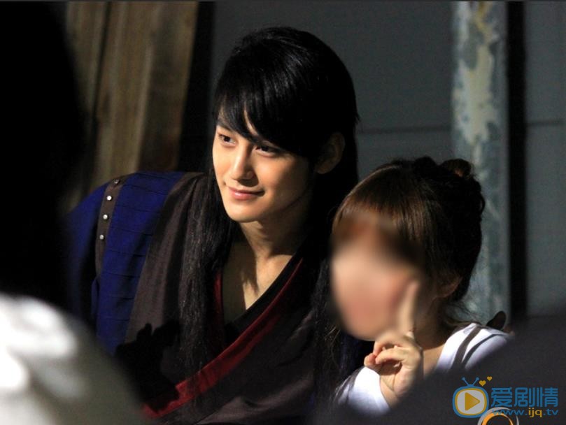 金范《火之女神井儿》剧照 金范高清写真_金范高清剧照