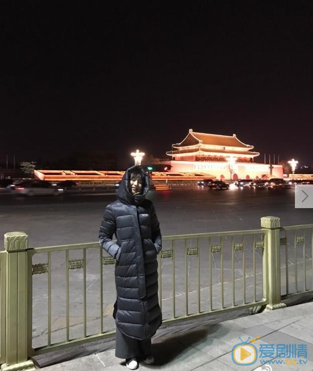 papi酱旅行街拍照 papi酱旅行街拍照