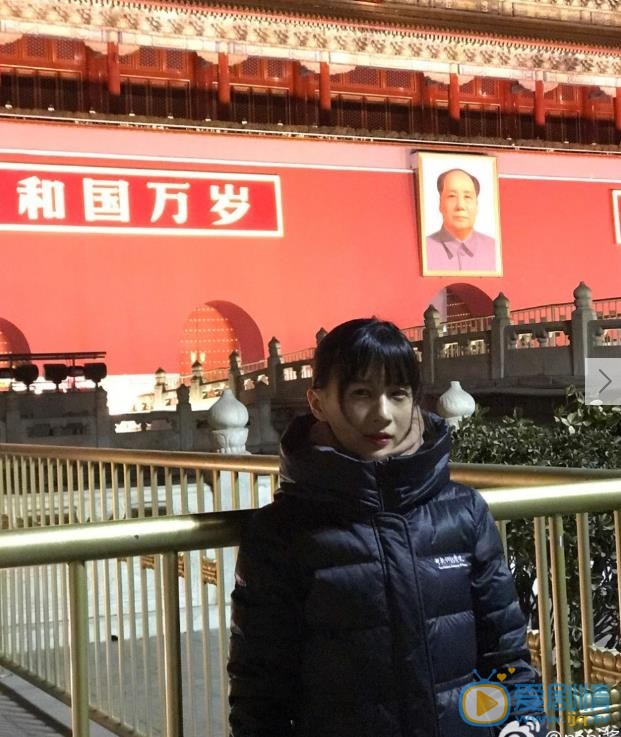 papi酱旅行街拍照 papi酱高清写真_papi酱高清剧照