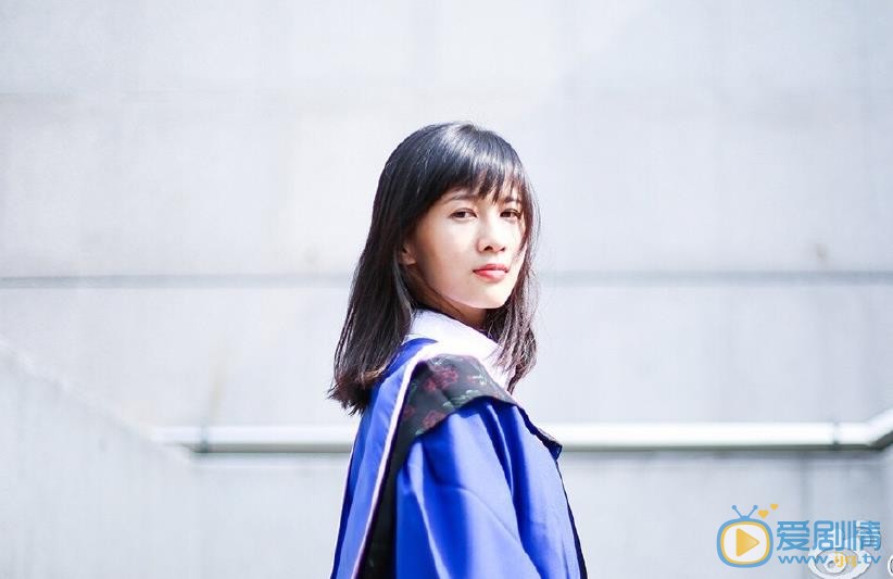 papi酱毕业照 papi酱高清写真_papi酱高清剧照