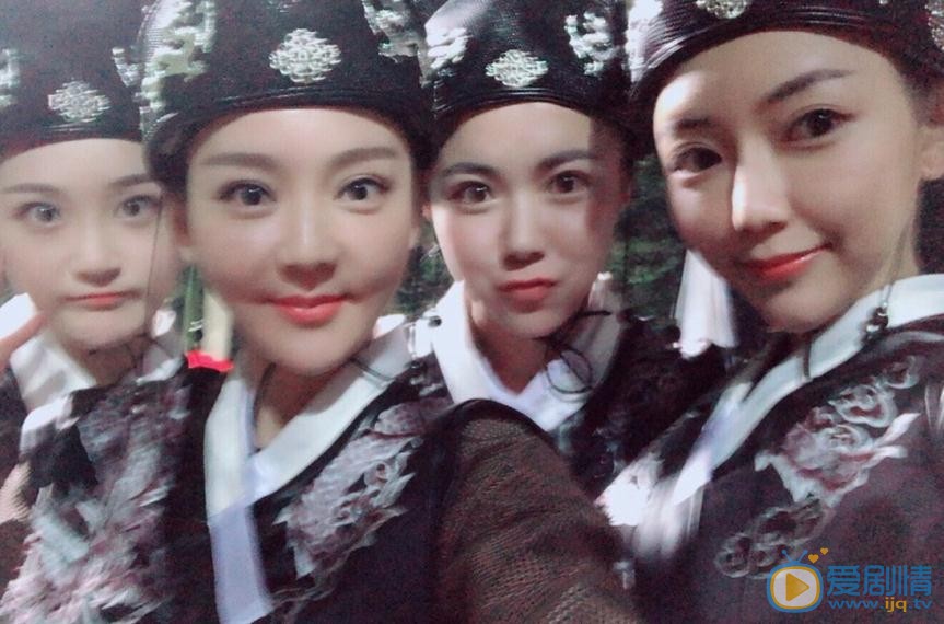 马莹莹与人合照 马莹莹高清写真_马莹莹高清剧照