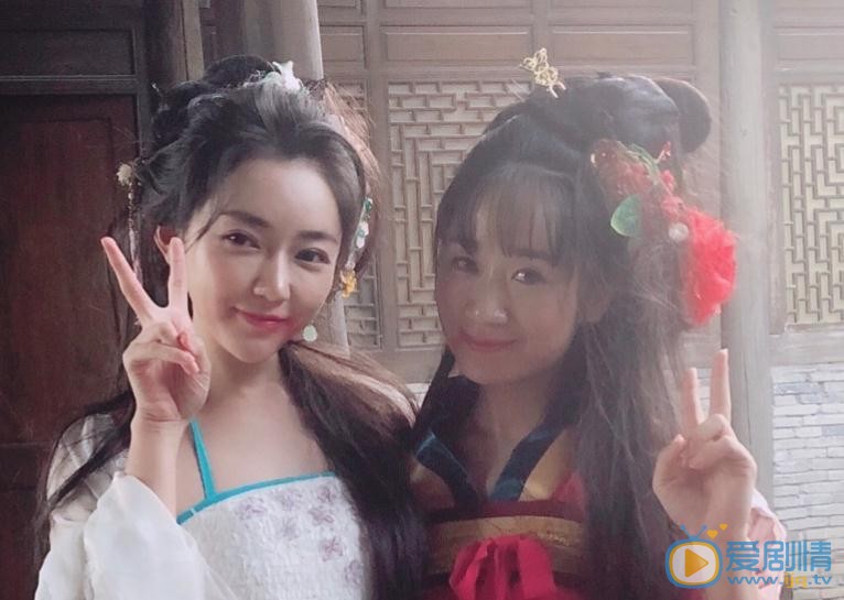 马莹莹与人合照 马莹莹高清写真_马莹莹高清剧照