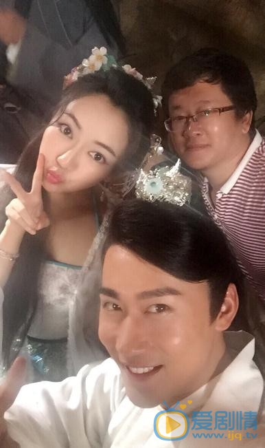 马莹莹与人合照 马莹莹高清写真_马莹莹高清剧照