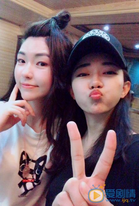 马莹莹与人合照 马莹莹高清写真_马莹莹高清剧照