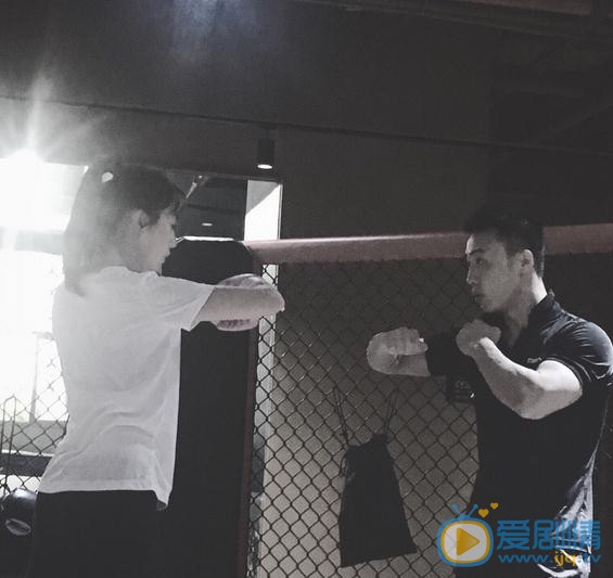 马莹莹与人合照 马莹莹高清写真_马莹莹高清剧照