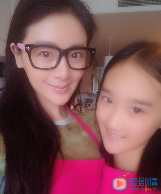 李佳璘生活照 李佳璘高清写真_李佳璘高清剧照
