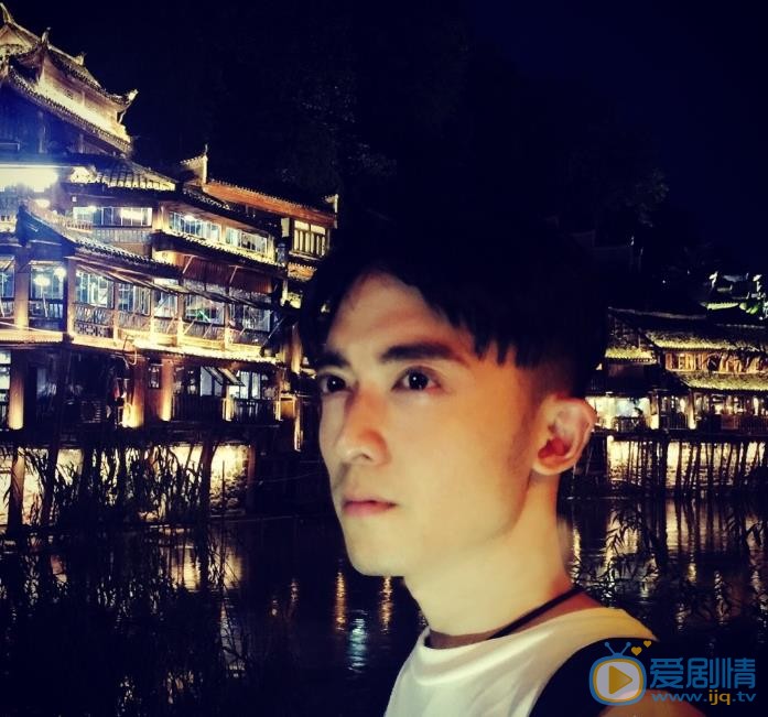 陈威翰生活照 陈威翰高清写真_陈威翰高清剧照