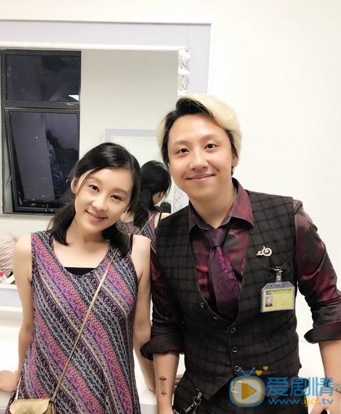 魏辰妃与人合照 魏辰妃高清写真_魏辰妃高清剧照