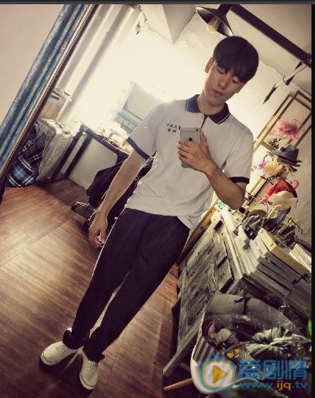 王子异街拍写真 王子异高清写真_王子异高清剧照