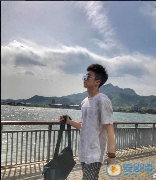 翟子路街拍写真 翟子路高清写真_翟子路高清剧照