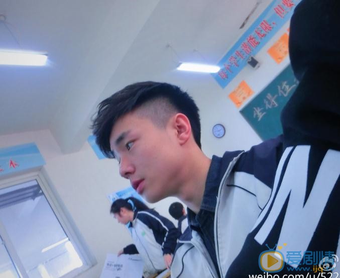 翟子路校园照写真 翟子路高清写真_翟子路高清剧照