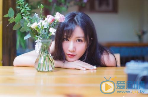 谢佳妤与人合照 谢佳妤高清写真_谢佳妤高清剧照