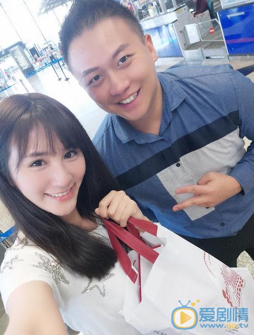 谢佳妤与人合照 谢佳妤高清写真_谢佳妤高清剧照