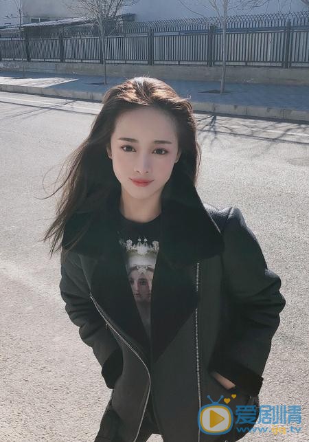 王畅唱生活照 王畅唱高清写真_王畅唱高清剧照