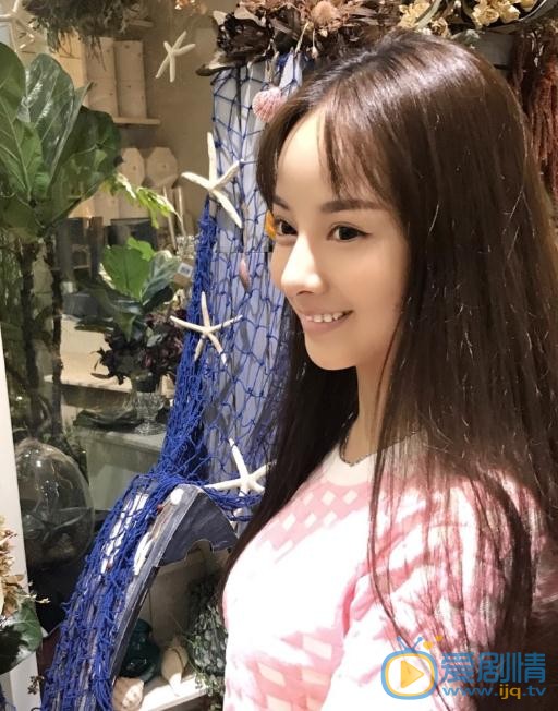 王畅唱生活照 王畅唱高清写真_王畅唱高清剧照
