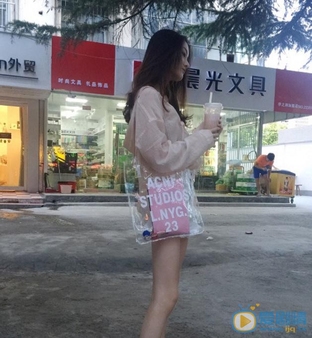 张雨薇街拍写真 张雨薇高清写真_张雨薇高清剧照